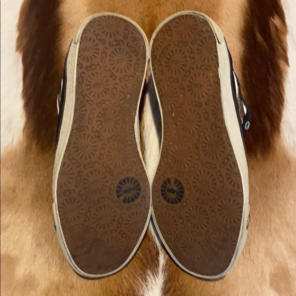 UGG - Picture 8 of 10